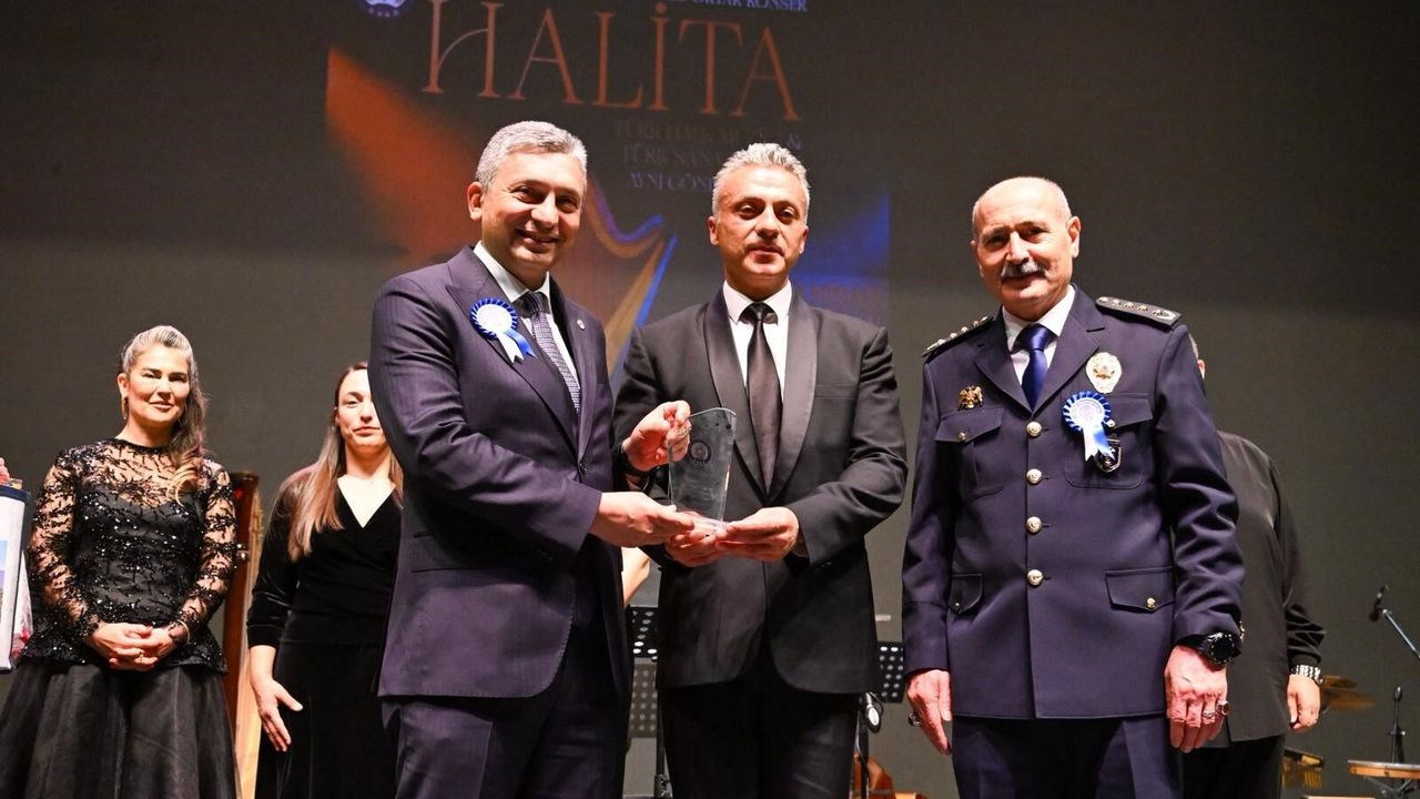 Türk Polis Teşkilatı’nın 181. yılı Antalya’da konserle kutlandı