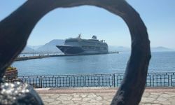 Alanya Limanı’na demirledi: Turistler kente akın etti