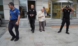 Samsun’da kendini savcı olarak tanıtanlar yaşlı adamı dolandırdı