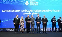 Antalya'da 9'uncu Akdeniz Bilişim Zirvesi gerçekleşti