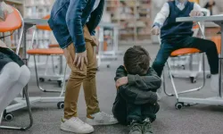 Akran zorbalığına yeni önlem: Okula başlama yaşı değişiyor