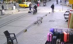 Annesinin elinden fırlayan küçük kıza motosiklet çarptı! Sürücü kaçtı!