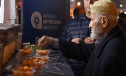 Antalya Büyükşehir'den kandile özel lokma ve kandil simidi ikramı!