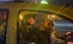 Ekipler aracını men etti, o gülümsemeye devam etti