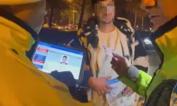 Polislere arkadaşının ehliyetini verdi, "Eski halim" dedi!
