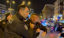 Gencin başında şişe kırdı, gazeteciye “Dansöz elbisesi giydireceğim” dedi