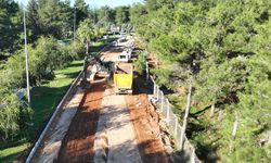 Altıntaş-Kundu bölgesinde hem yollar yenileniyor hem kesintisiz içme suyu geliyor