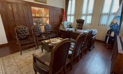 İnanılır gibi değil! Makam odasında dinleme cihazı bulundu