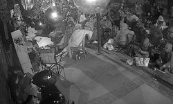 Kamp sandalyelerini aldılar indirim için nöbet tuttular