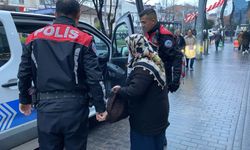 Kayıp Alzheimer hastası kadın polis tarafından bulundu