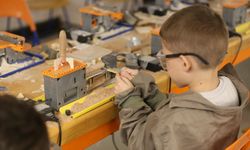 Kepez’de çocuklar sanatla buluşuyor