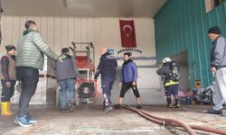 Kepez’de soğuk hava deposunda çıkan yangın büyümeden söndürüldü