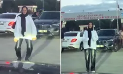 Kocasının tahliyesini beklerken göbek atıp oynadı, o anları sosyal medyada paylaştı!