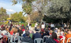 Muratpaşa’da kuşaklar buluşması: Yeni yıl kutlandı