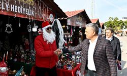 Muratpaşa'da Yeni Yıl Çarşısı kuruldu, Başkan Uysal ziyaret etti