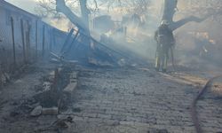 Korkuteli'nde yangın krizi! Ev kullanılamaz hale geldi
