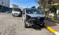 Serik'te yaşanan kaza korkuttu: 4 yaralı