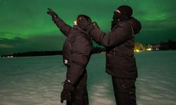 Milli futbolcudan romantik paylaşım: Sevgilisiyle kuzey ışıklarını izlemeye gitti