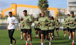 Alanyaspor Çorum FK maçı öncesi idman yaptı