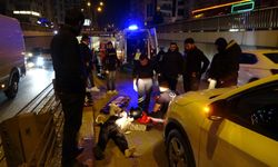 Bir anlık dikkatsizlik kazaya neden oldu! Motosikletli yola savruldu!