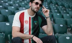 Sahada rekabet, tribünde kardeşlik: Antalyaspor ve Kocaelispor tek formada buluştu