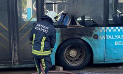 Antalya’da yolcu otobüsü yangını: Felaketi şoför önledi!
