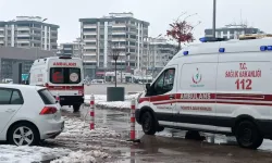 Caniliğin bu kadarı pes dedirtti: Eşini koli bandıyla bağladı, kezzap döküp yaktı!