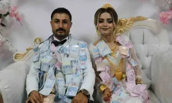 Gelenekler değişti: Düğün davetiyesine artık IBAN yazılıyor!