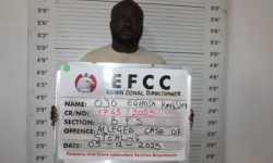 Yanlışlıkla hesabına 1 milyon dolar yattı, iade etmek yerine hapse girmeyi tercih etti!