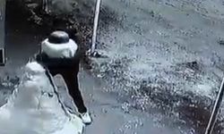 Bu da oldu: Kardan adamın kafasını çaldı!
