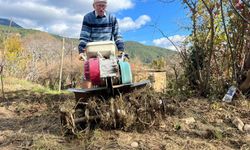 Yaşı 82, azmi gençlere taş çıkarıyor: Tarıma böyle sahip çıkıyor