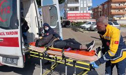 Manavgat'ta otomobille motosiklet çarpıştı, 1 kişi yaralandı