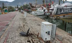 Alanya Balıkçı Barınağı alarm veriyor: Kaya’dan Bakanlıklara çağrı