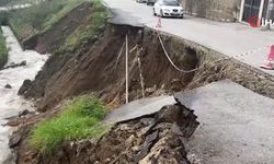 Yağış sonrası heyelan oluştu, yol çöktü!