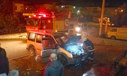 Antalya’da araç yangını: İtfaiye zamanla yarıştı