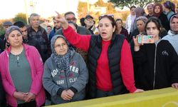 Arazi sahipleri yol kapattı: Mahalleli isyan bayrağını açtı