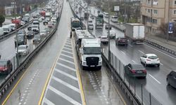 Avcılar’da 2 metrobüs çarpıştı: Yaralılar var!