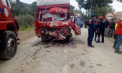 Cenaze taşıyan vatandaşlara yol verdi: Kaza geçirip ağır yaralandı