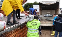Fırtınada üreticiler büyük zarara uğradı, afet yaralarını Antalya Büyükşehir sardı