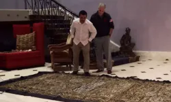 Epstein ve Kabe örtüsü skandalı: Halı olarak kullanmış!