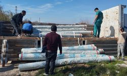 Hortumdan zarar gören üreticilere sera naylonu dağıtıldı