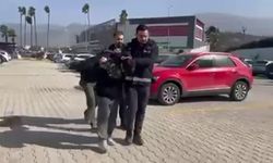 Kollarını bağlayıp t.cavüz ettikleri kadının parasını ve telefonunu da gasp ettiler