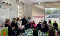 Görme engelli çocuklara sesli kitaplar hediye edildi