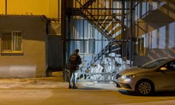 Kendini vurdu, silahı merdivene sakladı!