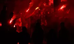 Yenilgiyi kabullenemeyen taraftarlar tesislerin yolunu tuttu