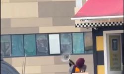 “Yolcu var” lafına sinirlendi: Taksi durağını savaş alanına çevirdi