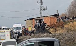 Maden ocağı göçtü, işçiler mahsur kaldı!