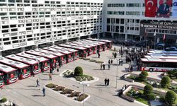 Antalya Büyükşehir Belediyesi 19 yeni otobüsle ulaşımı güçlendirdi