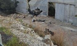 Araç muz serasına uçtu, 1 kişi öl*rken bir kişi yaralandı!