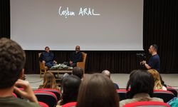 Aral’dan genç foto muhabirlerine cesaret ve sorumluluk tavsiyeleri